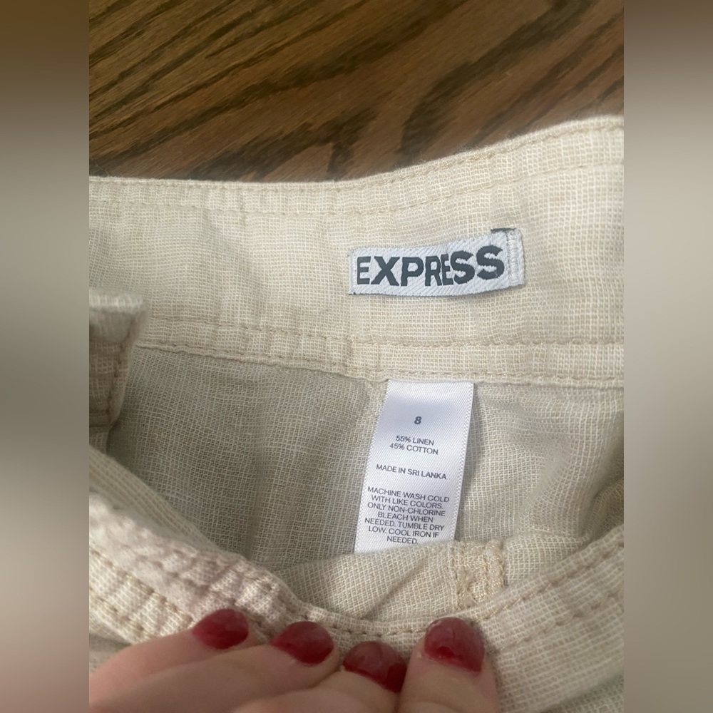 Express Shorts - Picture 2 of 5